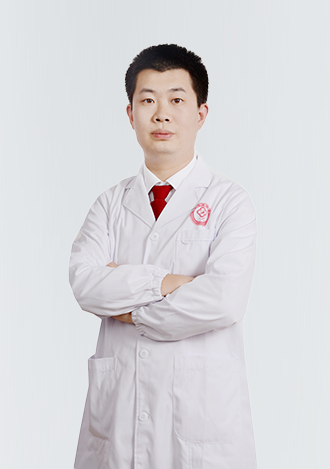 标题：何馨彤